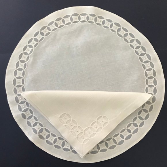 Madeira Round Linen Placemat and Napkin 12 pc Vintage Placemat Set of 6 - Picture 6 of 6